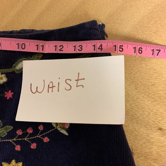 Harper Heritage skirt SZ M navy corduroy mutli floral embroidered mini boho - Picture 7 of 8